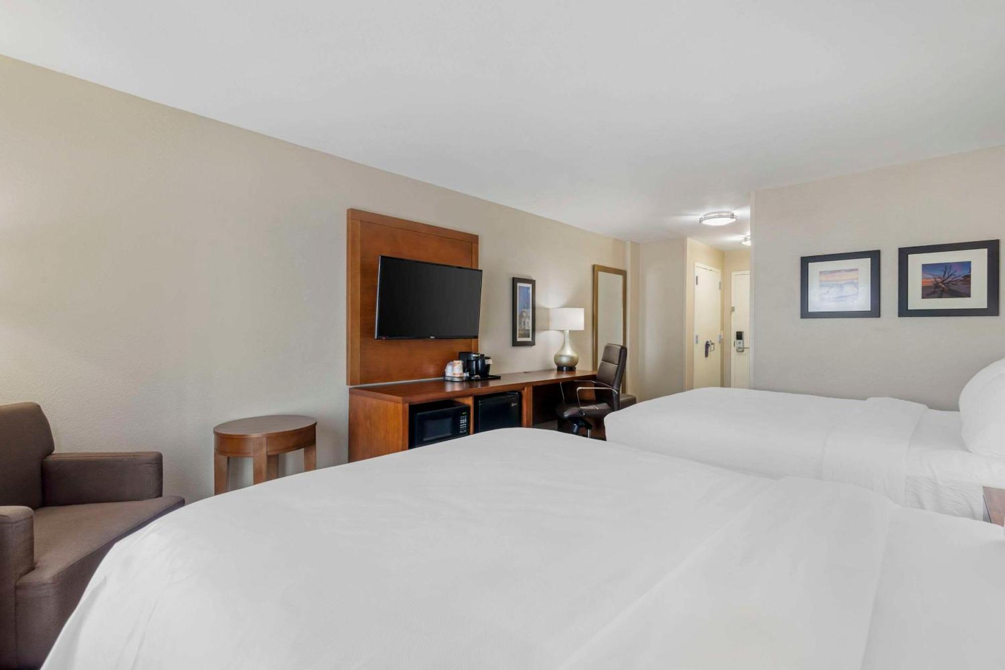 Comfort Inn & Suites Брансуик Экстерьер фото