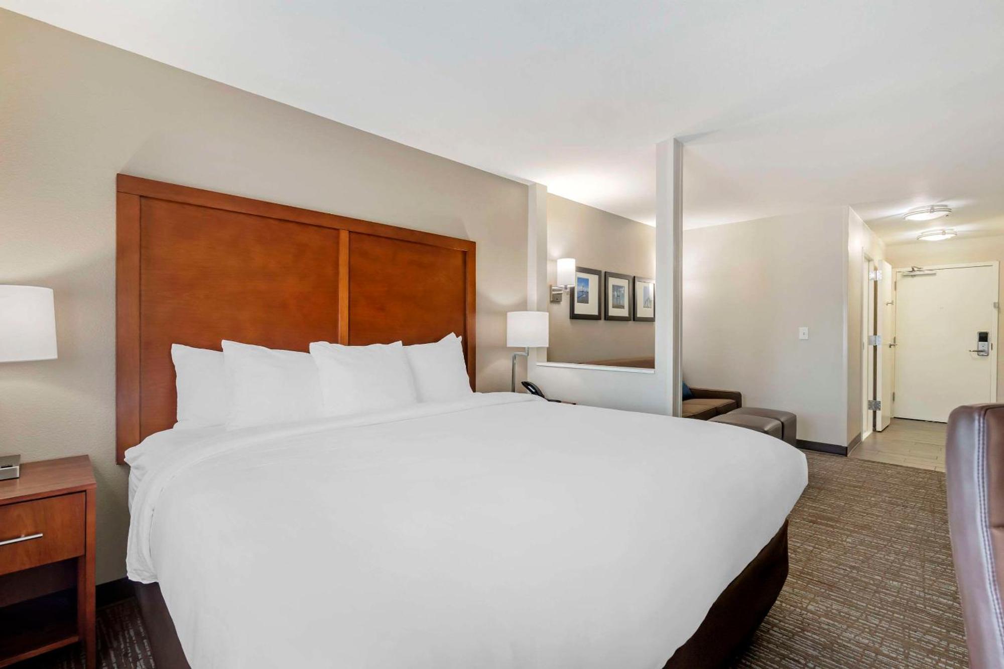 Comfort Inn & Suites Брансуик Экстерьер фото