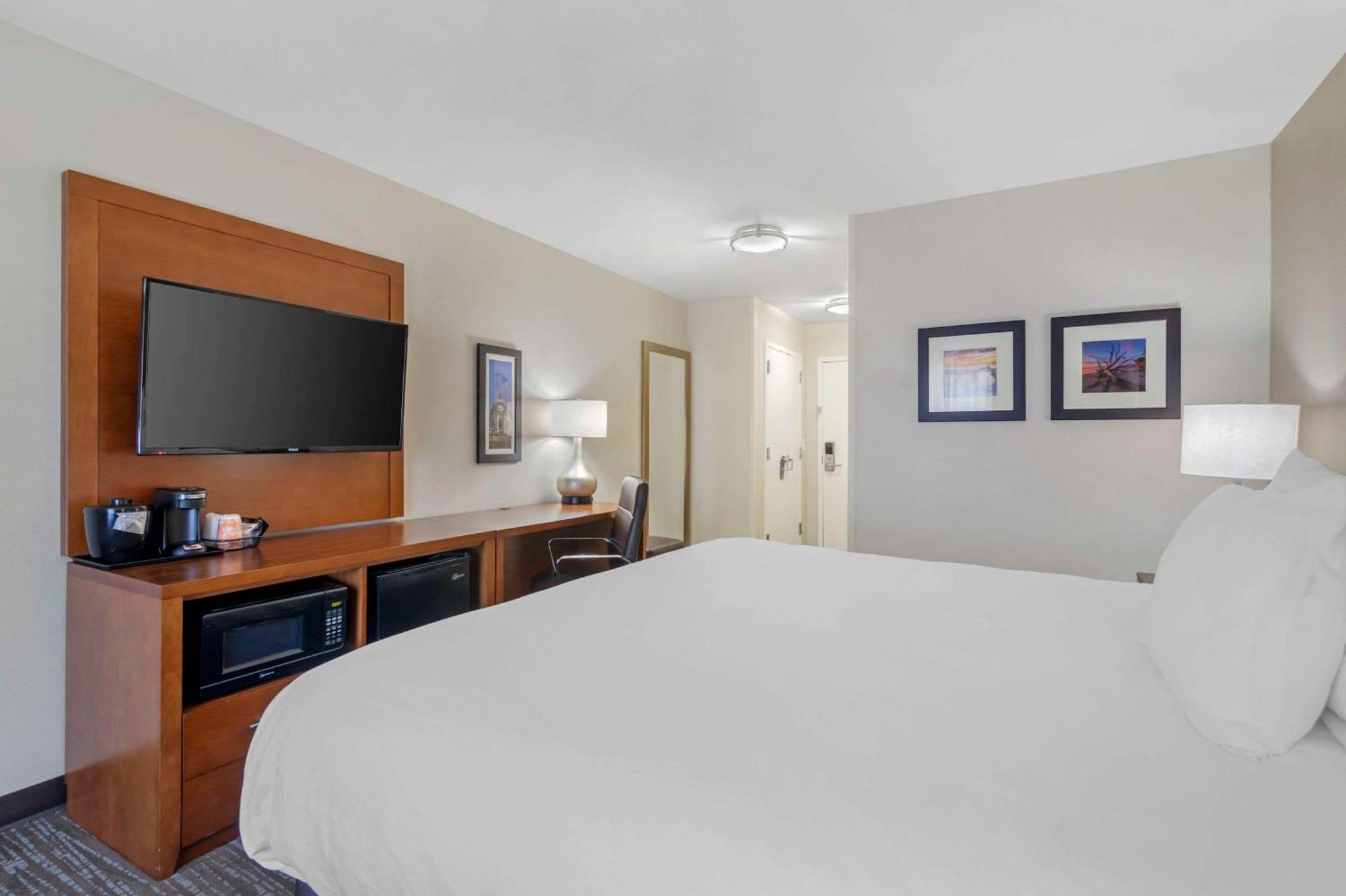 Comfort Inn & Suites Брансуик Экстерьер фото