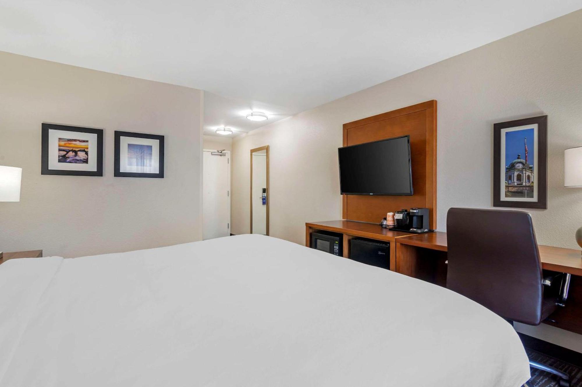 Comfort Inn & Suites Брансуик Экстерьер фото
