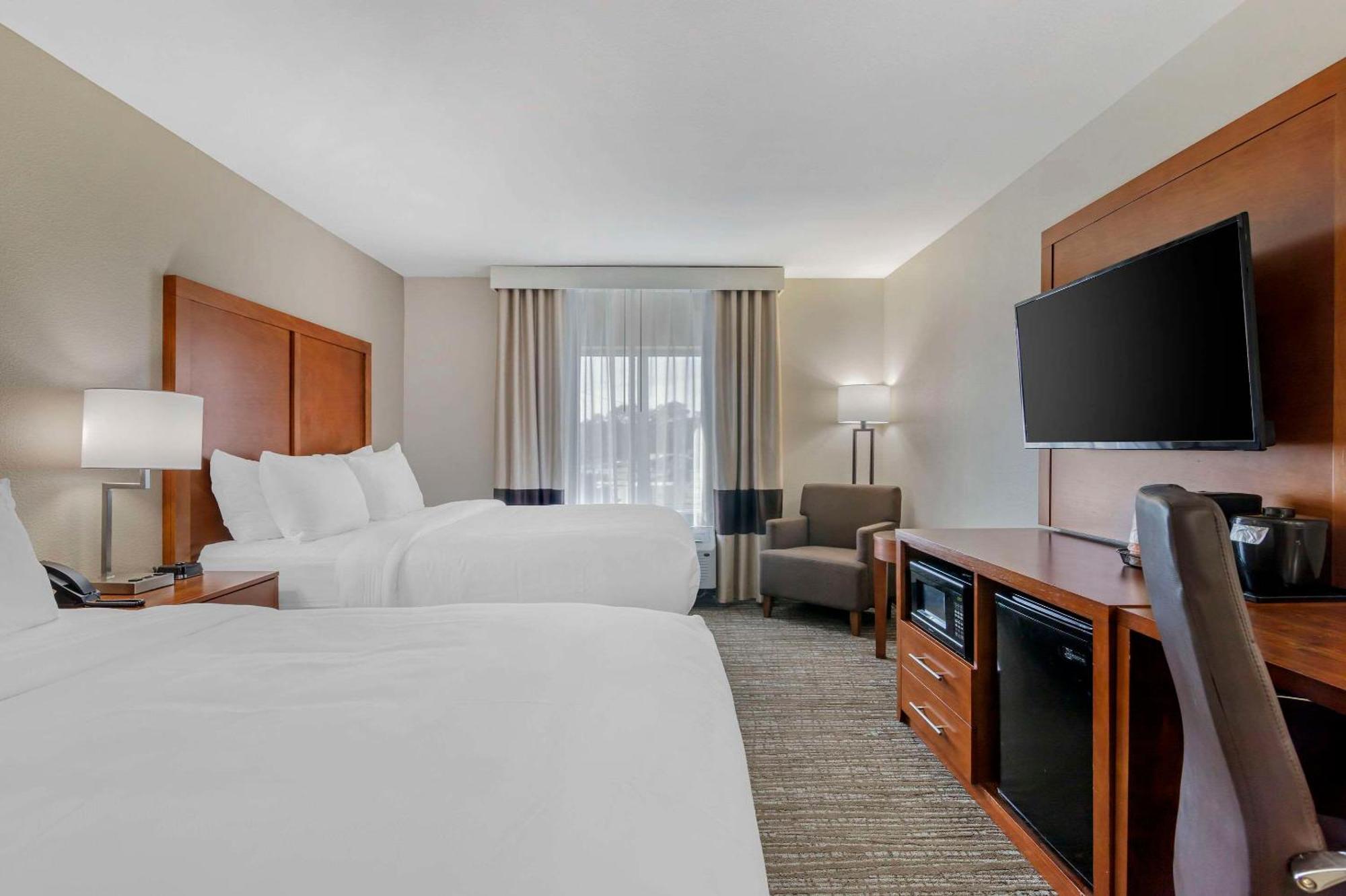 Comfort Inn & Suites Брансуик Экстерьер фото