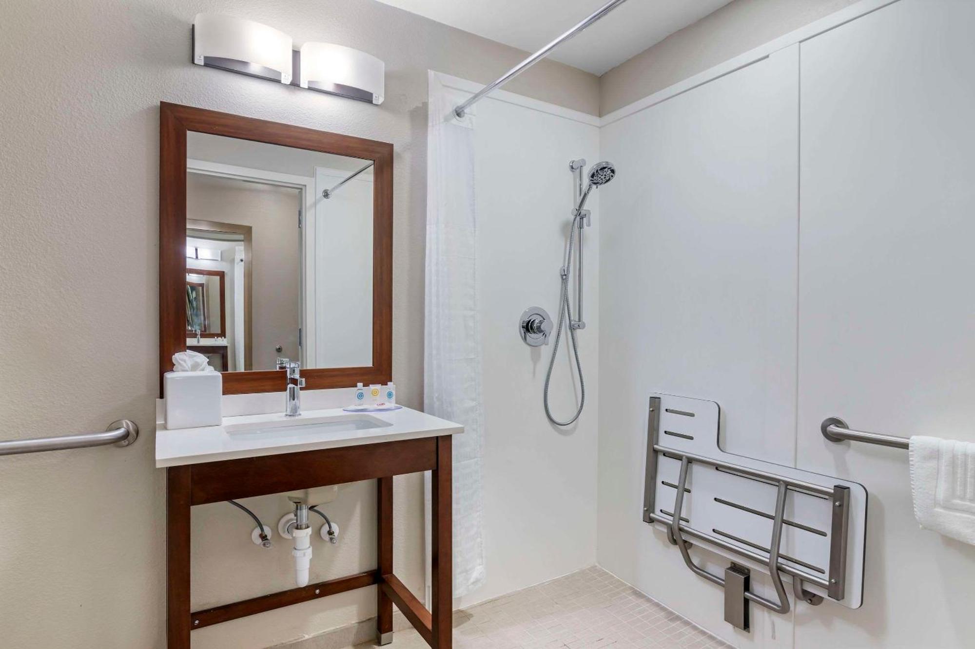 Comfort Inn & Suites Брансуик Экстерьер фото